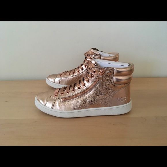 ugg olive metallic sneaker